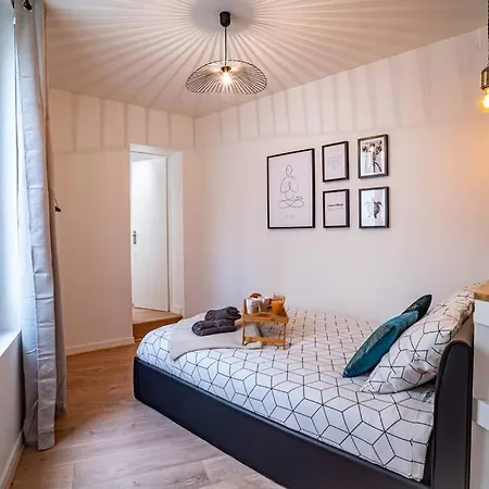 Mon Loft Niortais - Le Marygold 尼奥尔